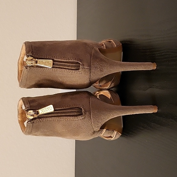 XOXO Women's Colbie Peep Toe Platform Pumps size 7 - Picture 4 of 8